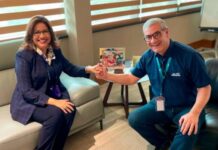Margarita Cedeño comparte foto con Gonzalo Castillo muy sonrientes