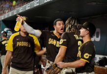 Cardenales vencen a Padres; Machado increpa a Tatis III