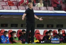 Ronald Koeman está en la cuerda floja en Barcelona