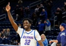 Dominicano David Jones hace historia en baloncesto universitario