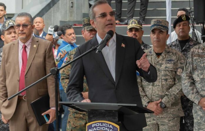 abinader-en-el-palacio-de-la-policia-rd