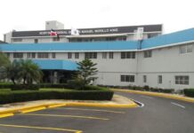 Fumigan hospital Luis Morrillo King por plaga de cucarachas y mosquitos