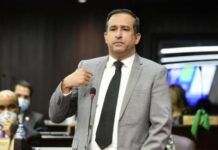 Renuncia diputado Víctor Suárez del PLD