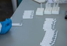 Epidemiólogo reitera COVID-19 está presente y sigue aumentando en República Dominicana