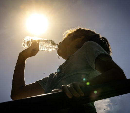 Altas temperaturas marcarán la celebración del Día del Padre; recomiendan mantenerse hidratado